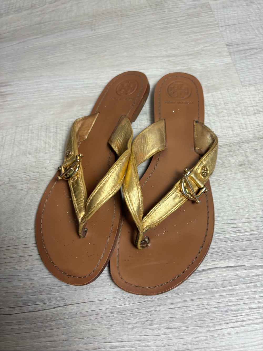 Tory Burch Gold Thong Sandal Size 8.5